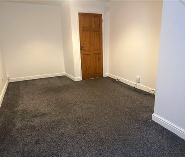 Alfreton Road, Nottingham, Nottinghamshire, NG7 - Photo 2