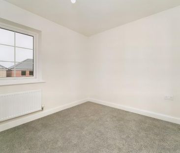 2 bedroom semi-detached house to rent - Photo 5