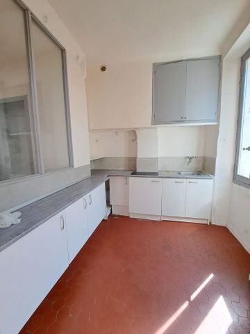 Appartement 2 pièces 30m2 MARSEILLE 5EME 650 euros - Photo 2