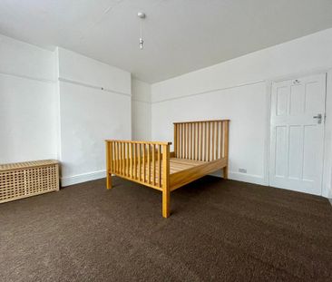 5 bedroom semi-detached house to rent - Photo 4