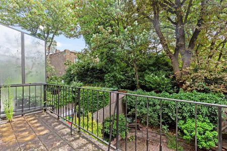 4 bedroom terraced house to rent - Photo 5