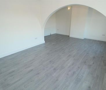 3 bedroom maisonette to rent - Photo 2