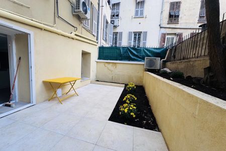 NICE RIQUIER APPARTEMENT T3 AVEC CUISINE EQUIPE ET JARDIN PRIVATIF - Photo 3