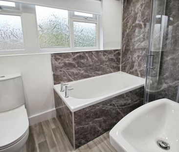 3 bedroom terraced house to rent - Photo 5