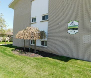 Two Bedroom Apartment - Photo 3