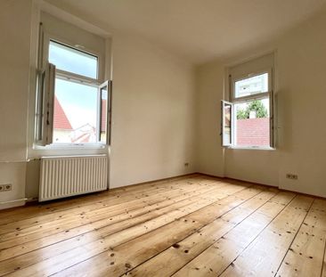 Helles Altbau-Juwel mit Charakter: 2 Zimmer mit Balkon! - Photo 1