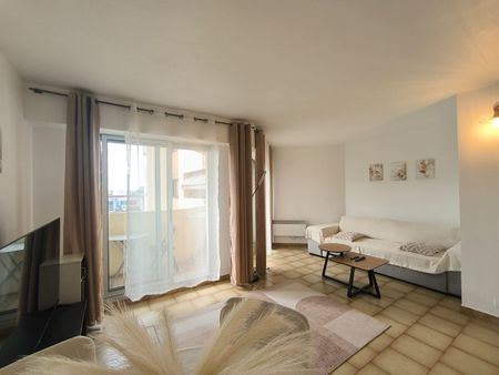 Location Appartement 1 pièce 33m² - Photo 3