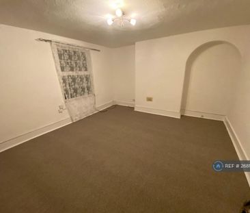 3 bedroom maisonette to rent - Photo 3