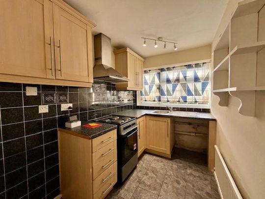 2 bedroom maisonette to rent - Photo 1