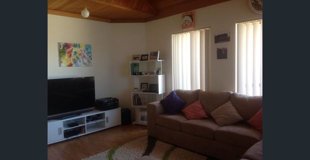 MARINA HEIGHTS GERALDTON - Photo 1