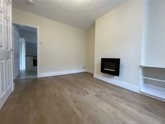 2 bedroom terraced house to rent - Photo 1