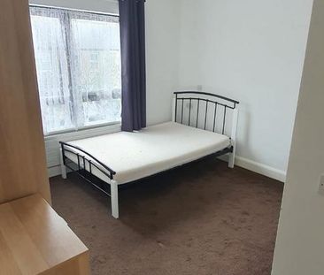 1 bedroom block of apartments to rent - Photo 5