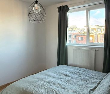 Appartement te huur in Antwerpen voor € 975 met 2 slaapkamers - Photo 4