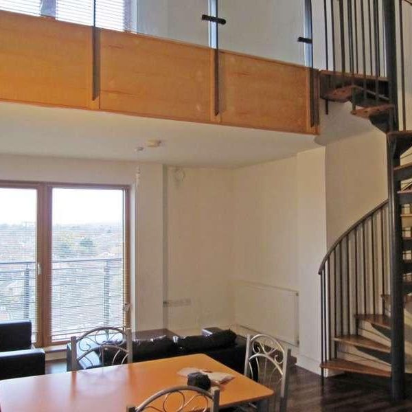 Hainault Bridge Parade, Hainault St, IG1 - Photo 1