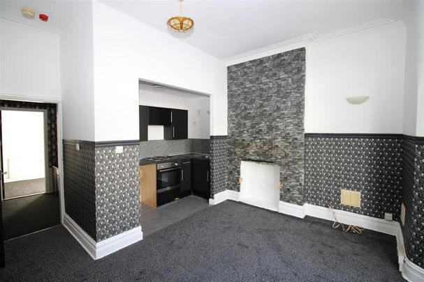 1 bedroom ground floor flat to rent - Photo 1