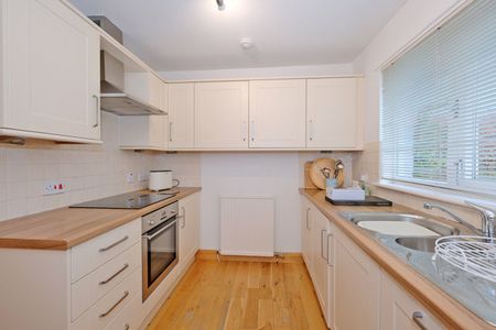 1 Cairn Park, AB15 9TG, Aberdeen - Photo 2