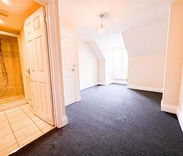 4 bedroom terraced house to rent - Photo 3