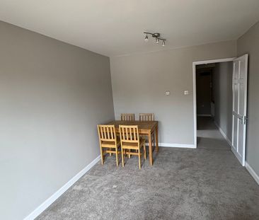 2 Bed Flat, Lynmouth Road, RG1 - Photo 3