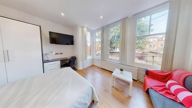 Studio to rent - Photo 1