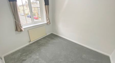 Equitable Street, Milnrow, Rochdale OL16 4HD - Photo 3