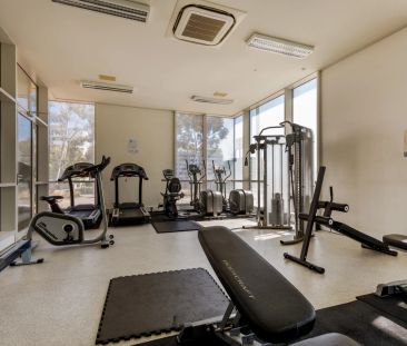 Elevated Luxury Living in Belconnen's Prestigious Oracle Complex - Photo 5