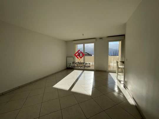 Location Appartement 3 pièces 71m² ST ISMIER 38330 - Photo 1