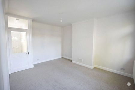 2 bedroom maisonette to rent - Photo 5