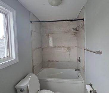 For Lease - 30 Howard Drive Unit# Back unit, Newmarket, Ontario - Photo 5