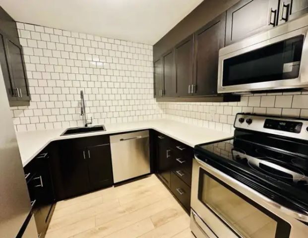 PRIME OLIVER Location: 1 Bedroom 1 Bathroom Condo | 205 - 10139 117 Street Northwest, Edmonton - Photo 1