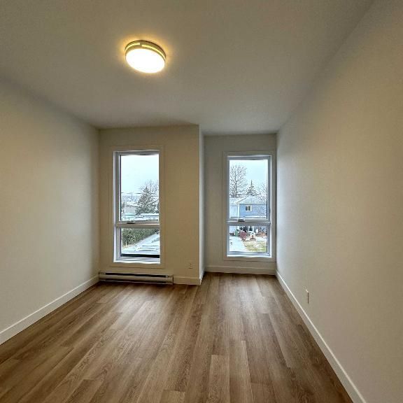 Grand 5-1/2 sur deux étages à louer à Sainte-Madeleine pour le 1 juillet 2026 - Photo 1