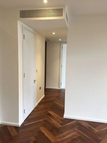 Ambassador Building, 5 New Union Square, SW11 - Photo 5