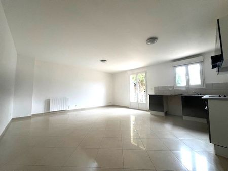 T3 - QUARTIER HOTEL DE VILLE -AULNAY S/BOIS - 55 m² - Photo 3