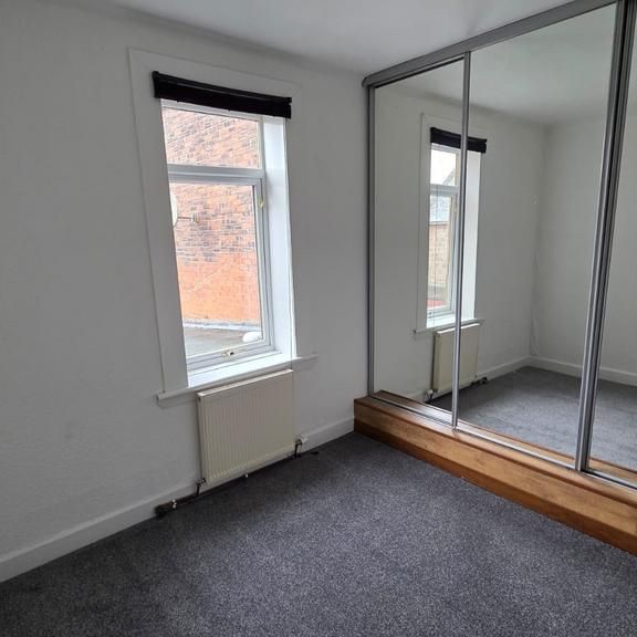 3 bedroom flat to rent - Photo 1
