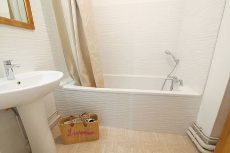 Location Appartement 3 pièces 86m² - Photo 2