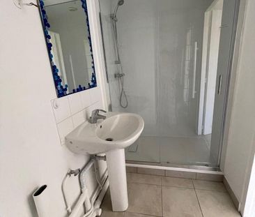 Location Appartement 1 pièce 19m² COULOMMIERS 77120 - Photo 2