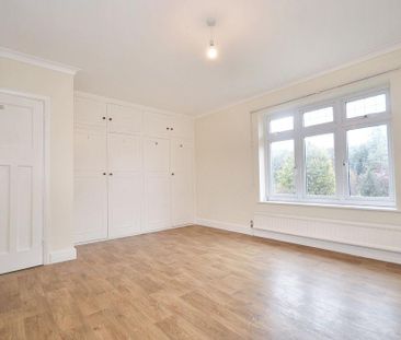 4 bedroom detached house to rent - Photo 4