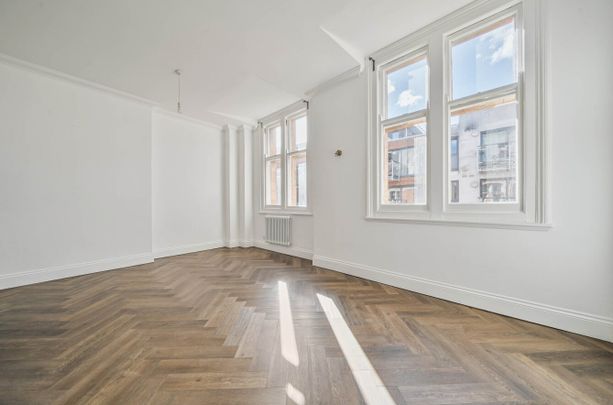 2 Bed Flat, Old Post Office, SO14 - Photo 1