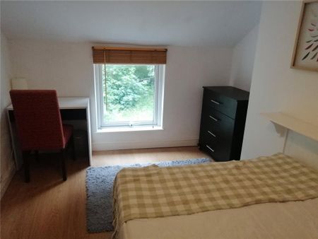 4 bedroom terraced house to rent - Photo 3