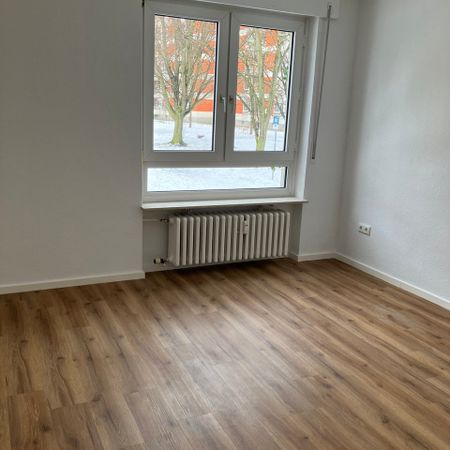 Grosse 3 Zimmerwohnung mit Balkon - Photo 3