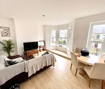 Cowbridge Road East, CARDIFF - Photo 5