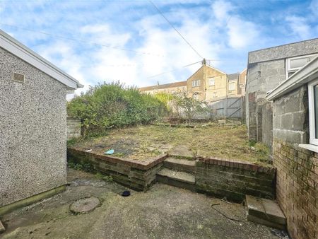 Treharne Road, MAESTEG - Photo 4