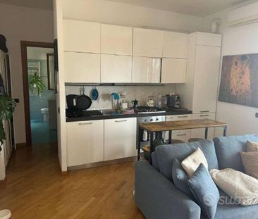 Appartamento di 56 m² con 2 locali e posto auto a - Photo 1