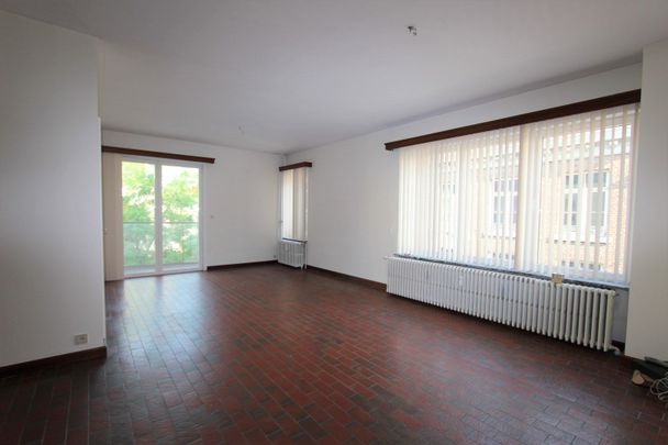 RUIM APPARTEMENT - PRACHTIG GELEGEN IN HET STADSCENTRUM - Photo 1