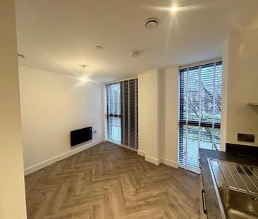 Studio to rent - Photo 3