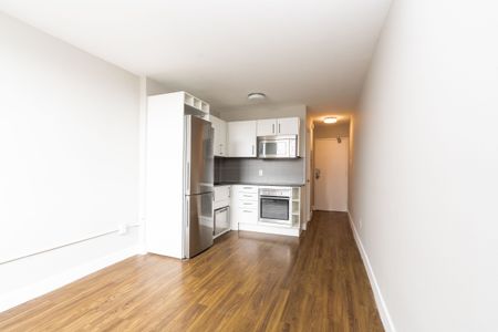 798 Richmond Street West - Photo 3