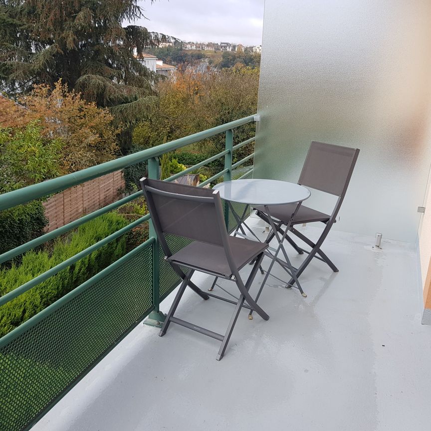 Location Appartement T2 avec balcon - BUXEROLLES - Photo 1