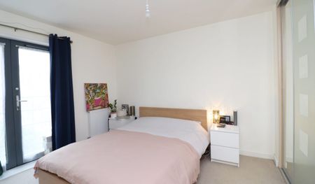 Keats Apartment, 117 Hamlets Way, Mile End, London E3 - Photo 5