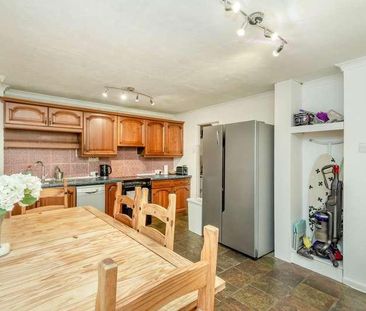 Coteroyd Avenue, Churwell, LS27 - Photo 4