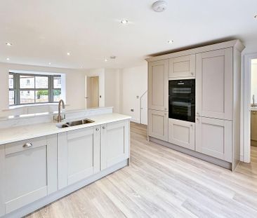 3 bedroom terraced house to rent - Photo 3