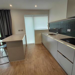 Uncle, Colindale, London - Photo 2